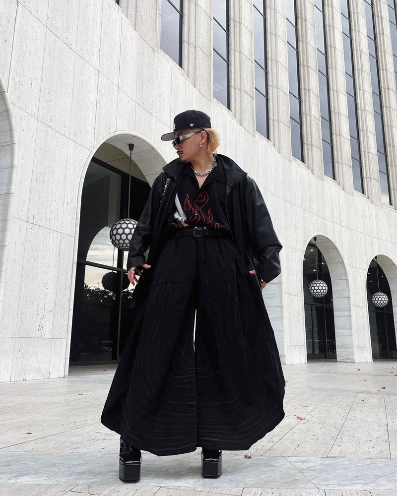 2023.02 Customer Appreciation Blog @leonardodeasis Two photos: group of volunteers with Mariposas Sin Fronteras, and volunteers doing yardwork